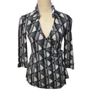 Diane Von Furstenberg Jilletta Maternity 100% Silk Stretchy V-neck Wrap Top S